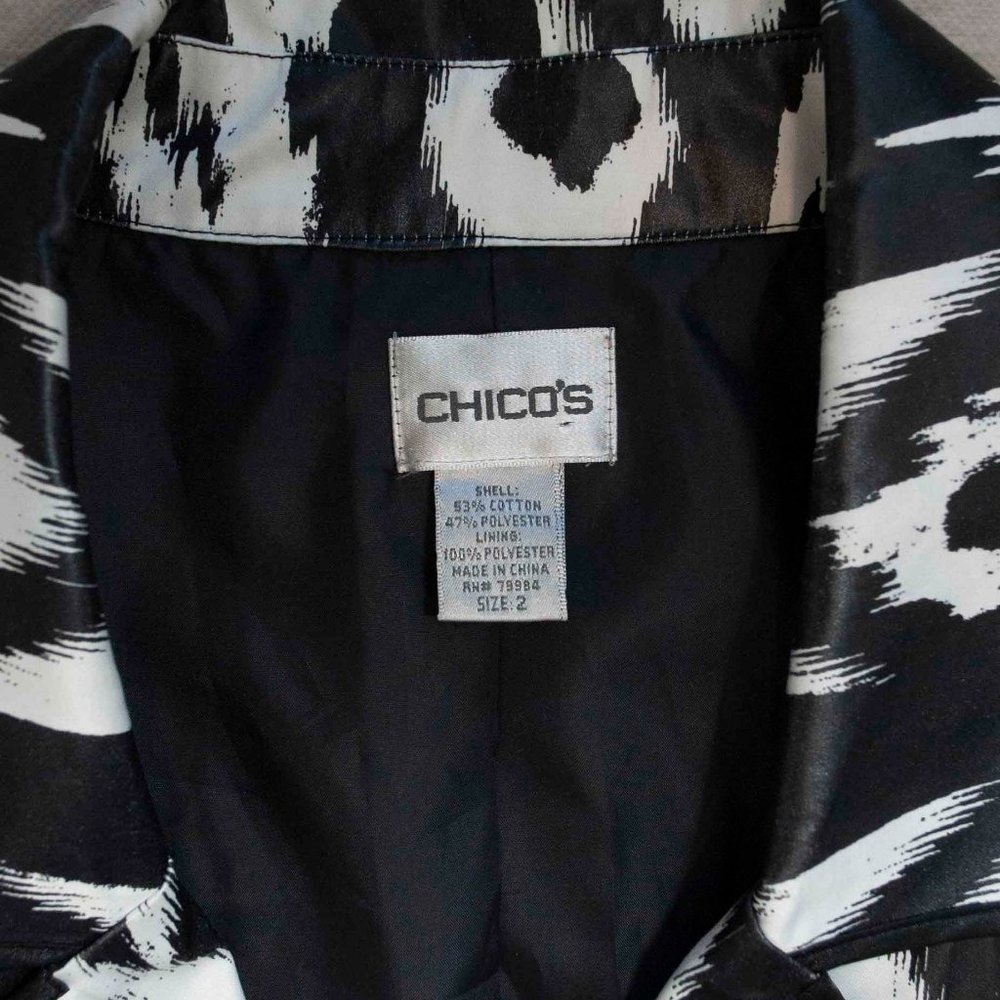 Chico's Lightweight Faux Leather Blazer in Black and White Ikat Print si… - Picture 8 of 8